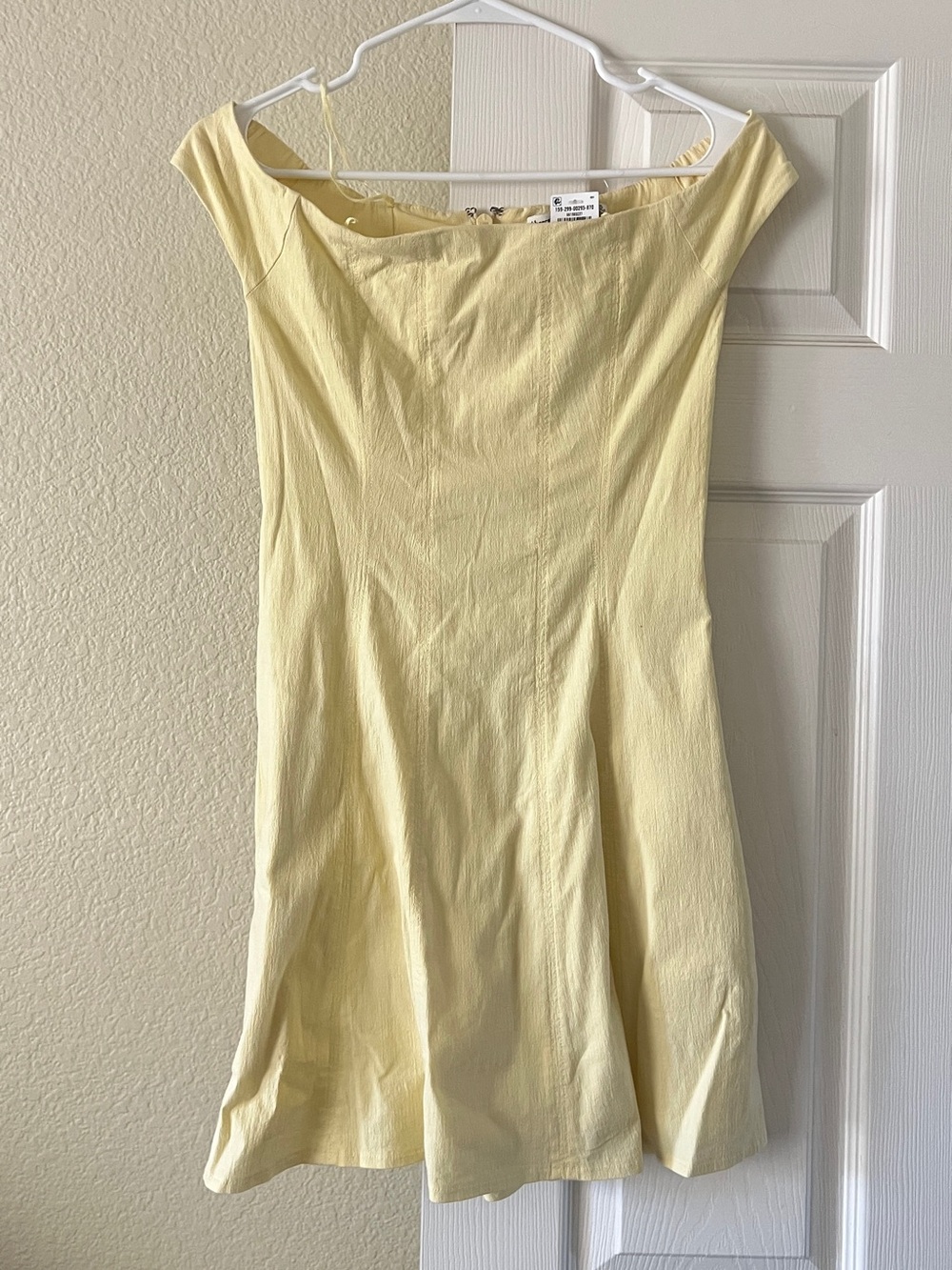 Abercrombie & Fitch Pale Yellow Off-Shoulder A-Line Dress